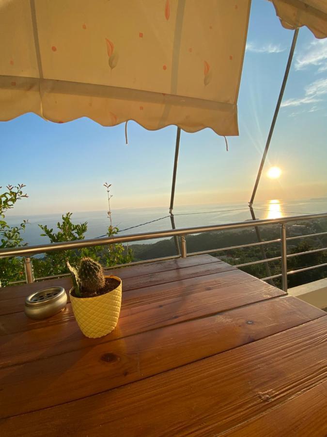 Апартаменти Erika'S House Люкове Екстер'єр фото